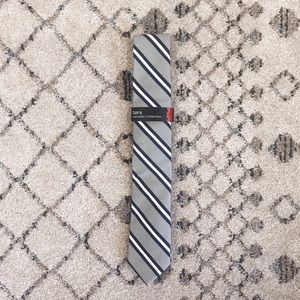 3 for $30 Bar III NWT Gray & White Carnaby Collection Tie